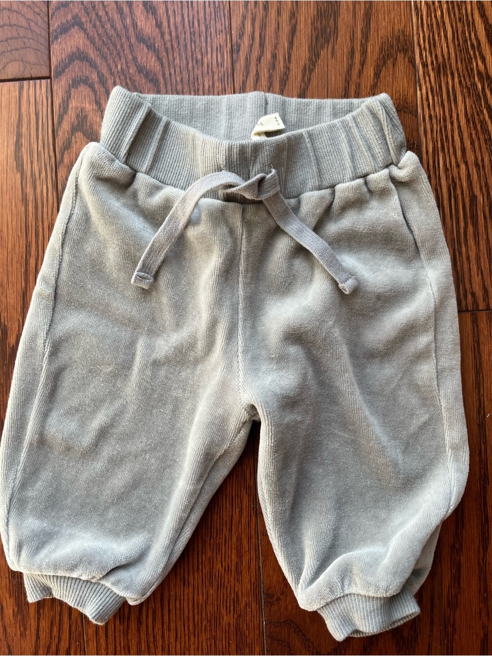 Quincy Mae Gray Velour Jogger Pants